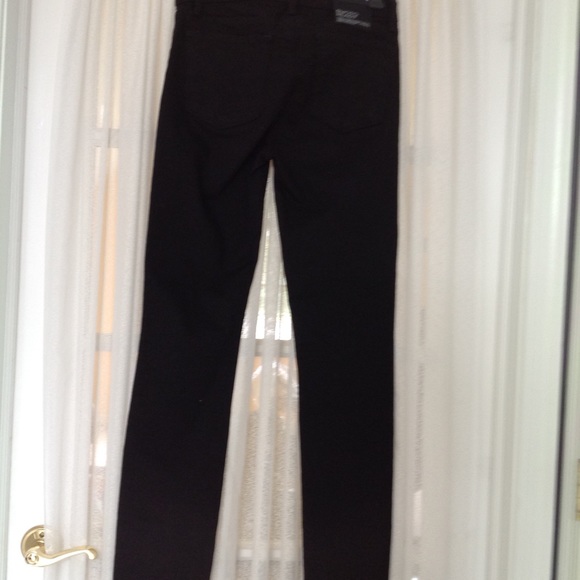 J BRAND
'PHOTO READY RAIL' MID RISE SLIM JEANS - Picture 5 of 8